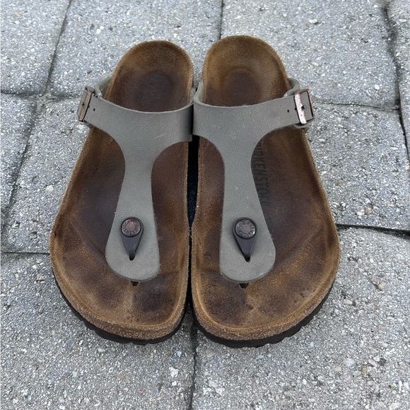 Birkenstock Gizeh Sandals - Size EU 38. US size 7. Used in good condition. - Picture 1 of 5